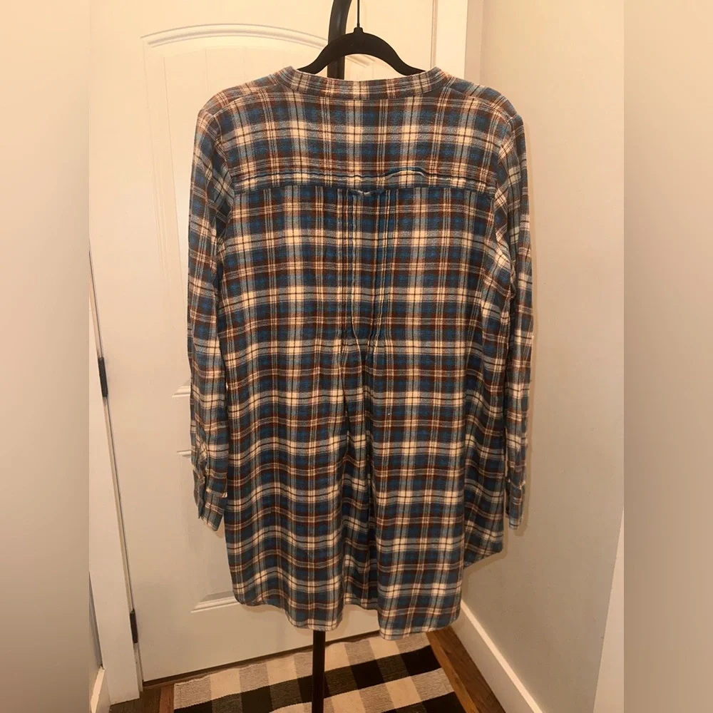 Wrangler‎ Size Medium Women's Blue and Brown Plaid Crochet Button-Up Tunic Dress